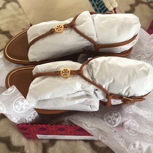 Tory Burch Emmy Flat Sandal Brown(Ambra 905)